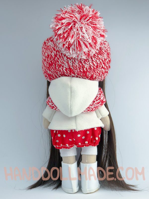 Интерьерная кукла в красном шарфе